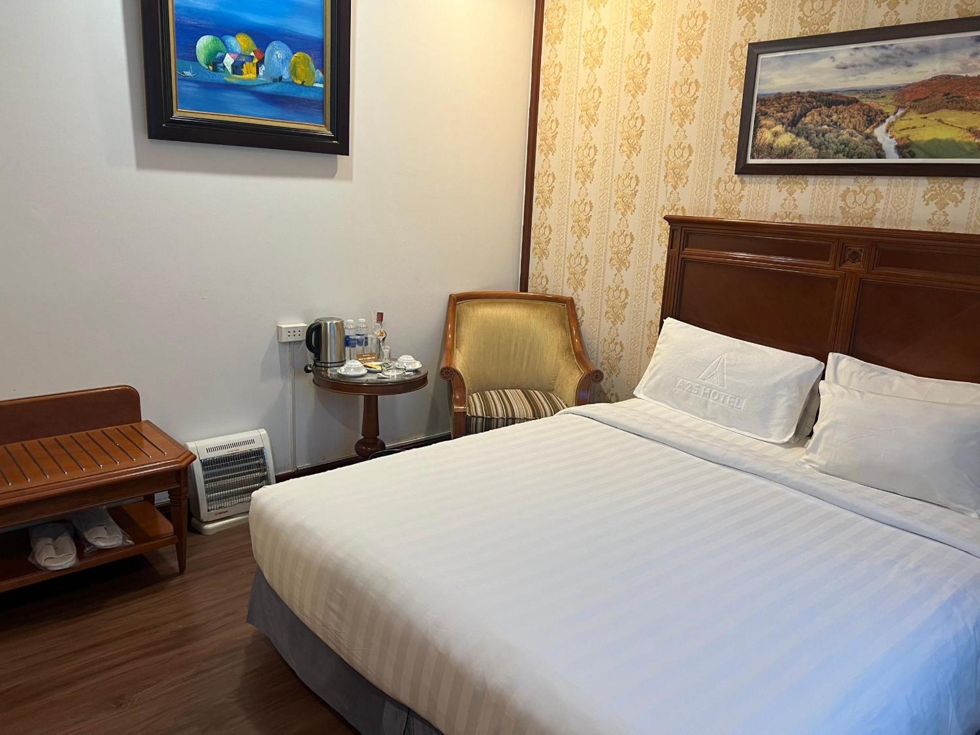 A25 Hotel - 19 Phan Dinh Phung Hanoi Exteriör bild