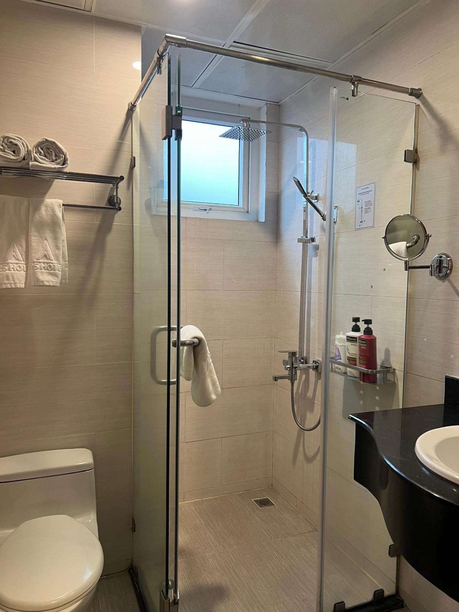 A25 Hotel - 19 Phan Dinh Phung Hanoi Exteriör bild